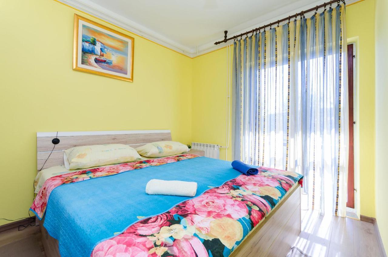 Apartments Vesna Kampor Luaran gambar
