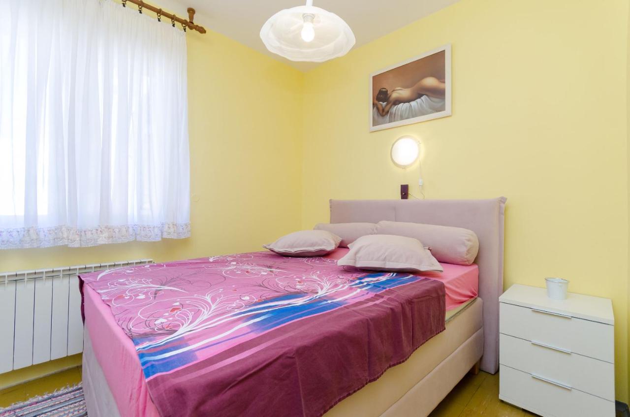 Apartments Vesna Kampor Luaran gambar