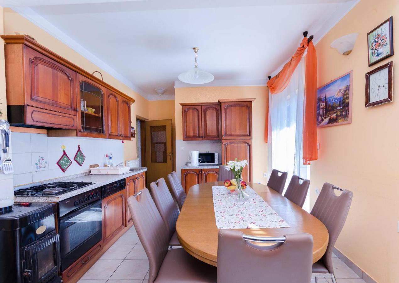 Apartments Vesna Kampor Luaran gambar